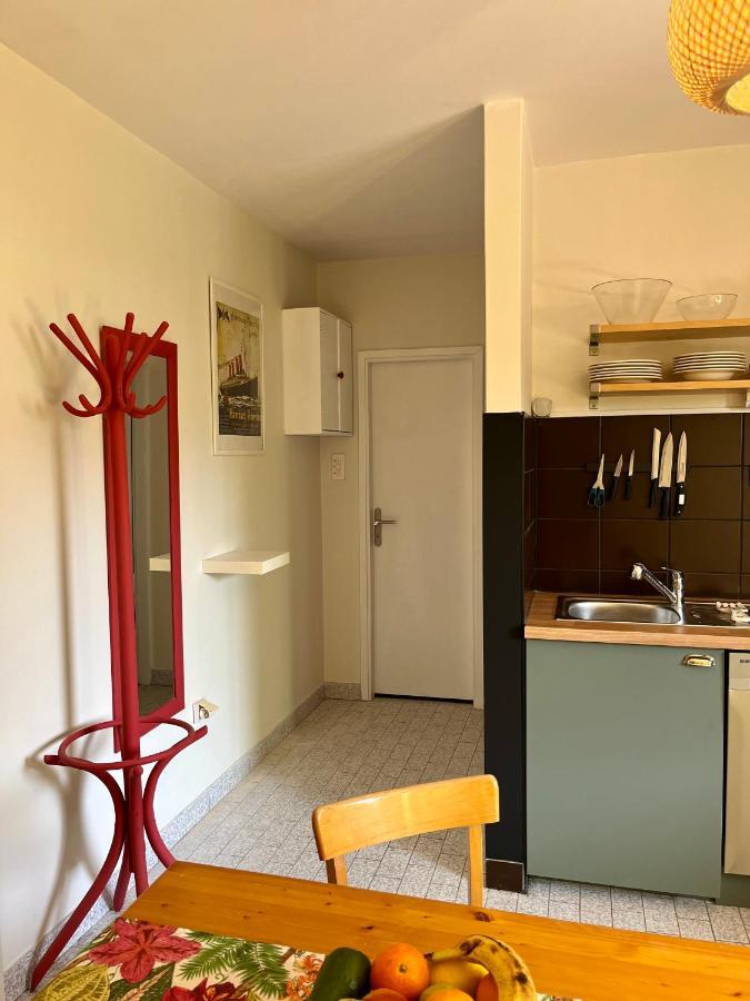 Apartmani Zora Cres Exterior photo