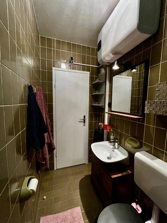 Apartmani Zora Cres Exterior photo